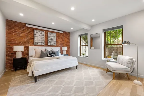 $1,470,000 | 12 Concord Square, Unit 1, Boston, MA 02118