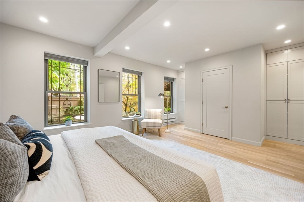 12 Concord Square, Unit 1 Boston, MA 02118 - Photo 20 of 33