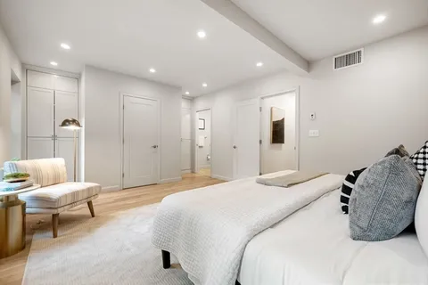 $1,499,000 | 12 Concord Square, Unit 1, Boston, MA 02118