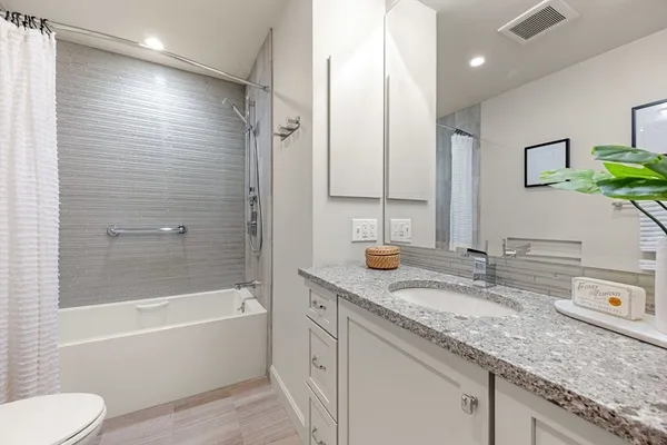 $1,470,000 | 12 Concord Square, Unit 1, Boston, MA 02118