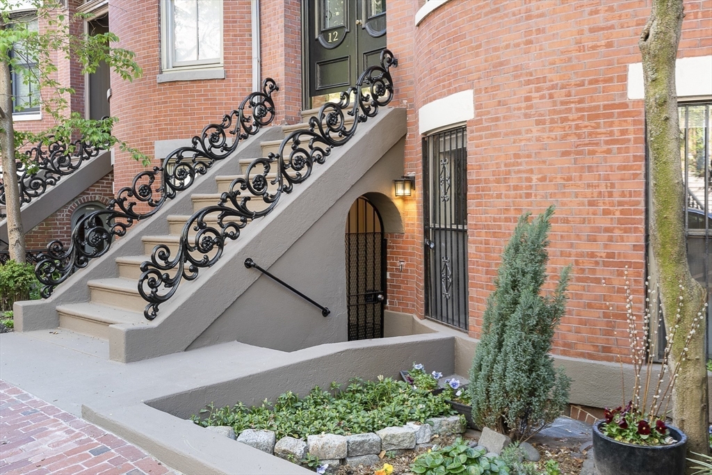 12 Concord Square, Unit 1 Boston, MA 02118 - Photo 33 of 33