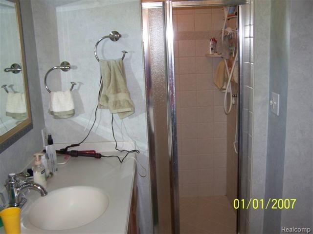 56066 Fairchild Road Macomb, MI 48042 - Photo 9 of 22 100_0584 (Small)