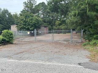5714 Shipman Road Hope Mills, NC 28348 - Photo 3 of 19 IMG_8435