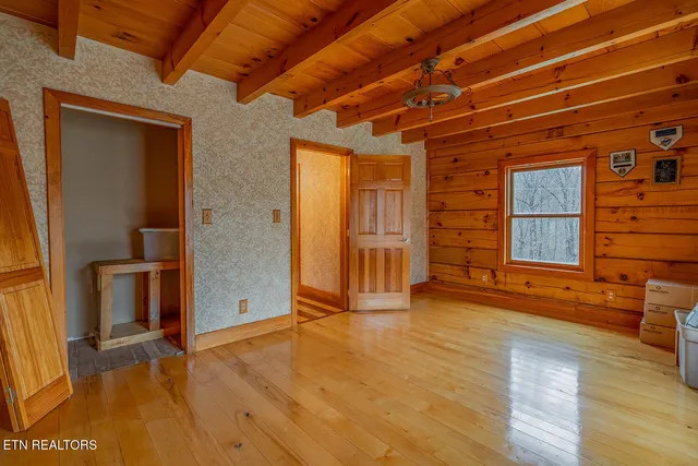 $1,150,000 | 147 R & R Sawmill Road, Harriman, TN 37748