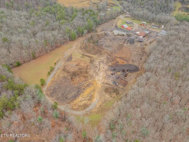 $1,150,000 | 147 R & R Sawmill Road, Harriman, TN 37748