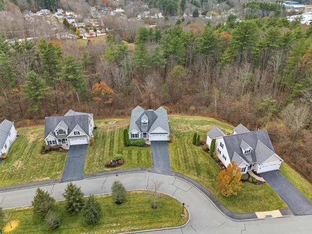 $615,000 | 10 Dewberry Lane, Hooksett, NH 03106