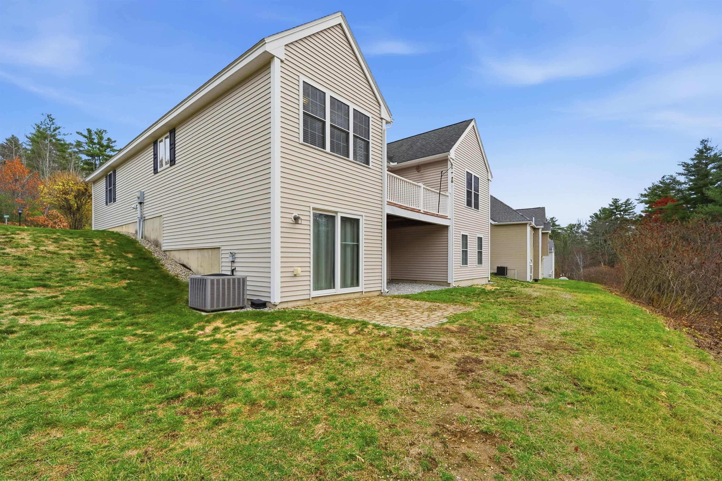 10 Dewberry Lane Hooksett, NH 03106 - Photo 16 of 42