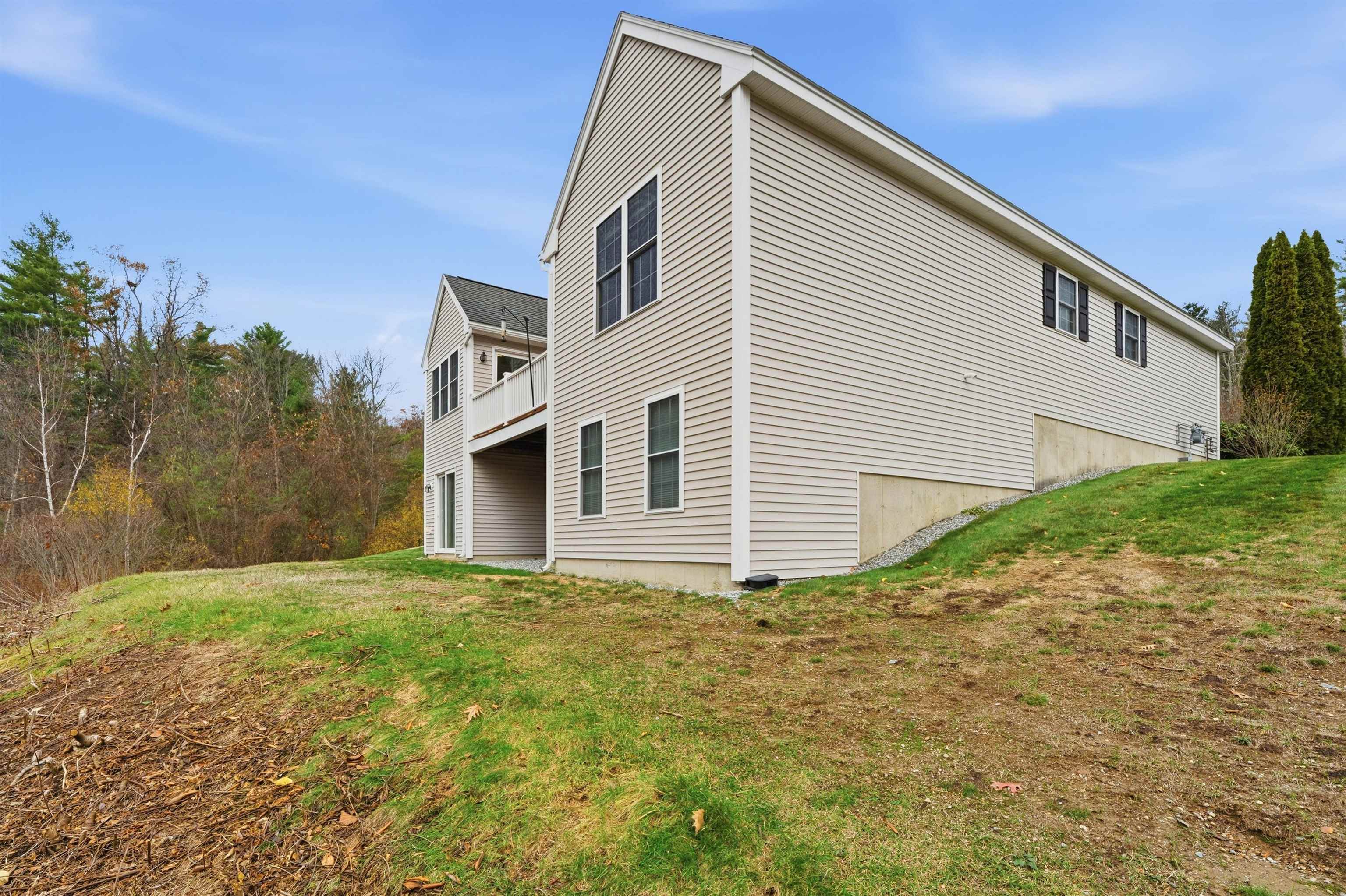 10 Dewberry Lane Hooksett, NH 03106 - Photo 17 of 42