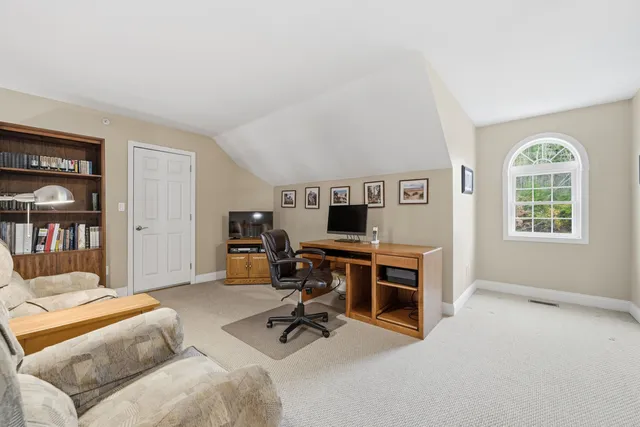 $615,000 | 10 Dewberry Lane, Hooksett, NH 03106