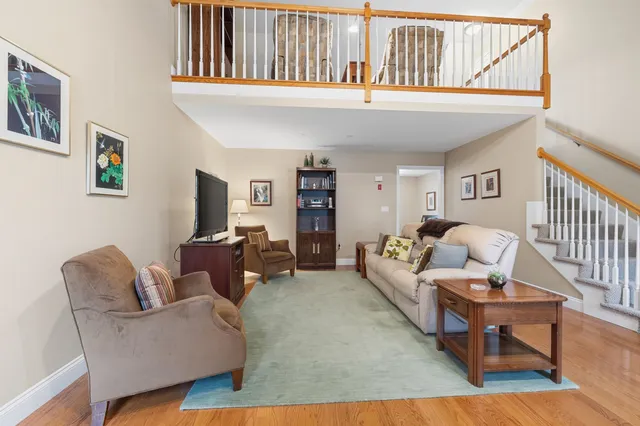 $615,000 | 10 Dewberry Lane, Hooksett, NH 03106