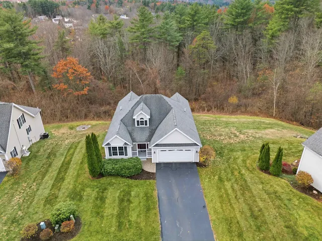 $615,000 | 10 Dewberry Lane, Hooksett, NH 03106