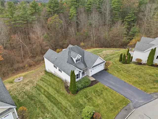$615,000 | 10 Dewberry Lane, Hooksett, NH 03106