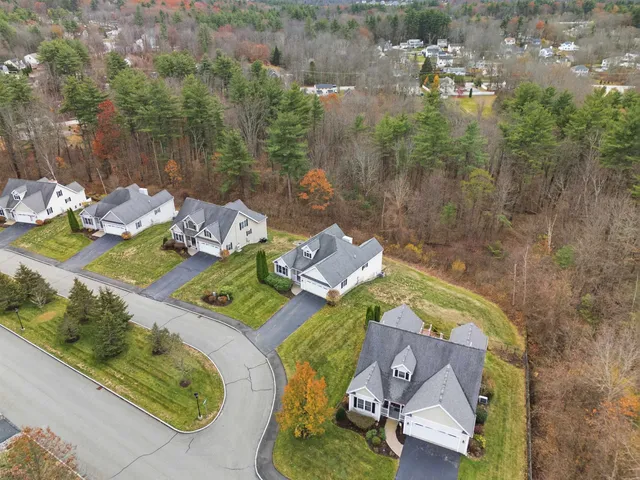 $615,000 | 10 Dewberry Lane, Hooksett, NH 03106