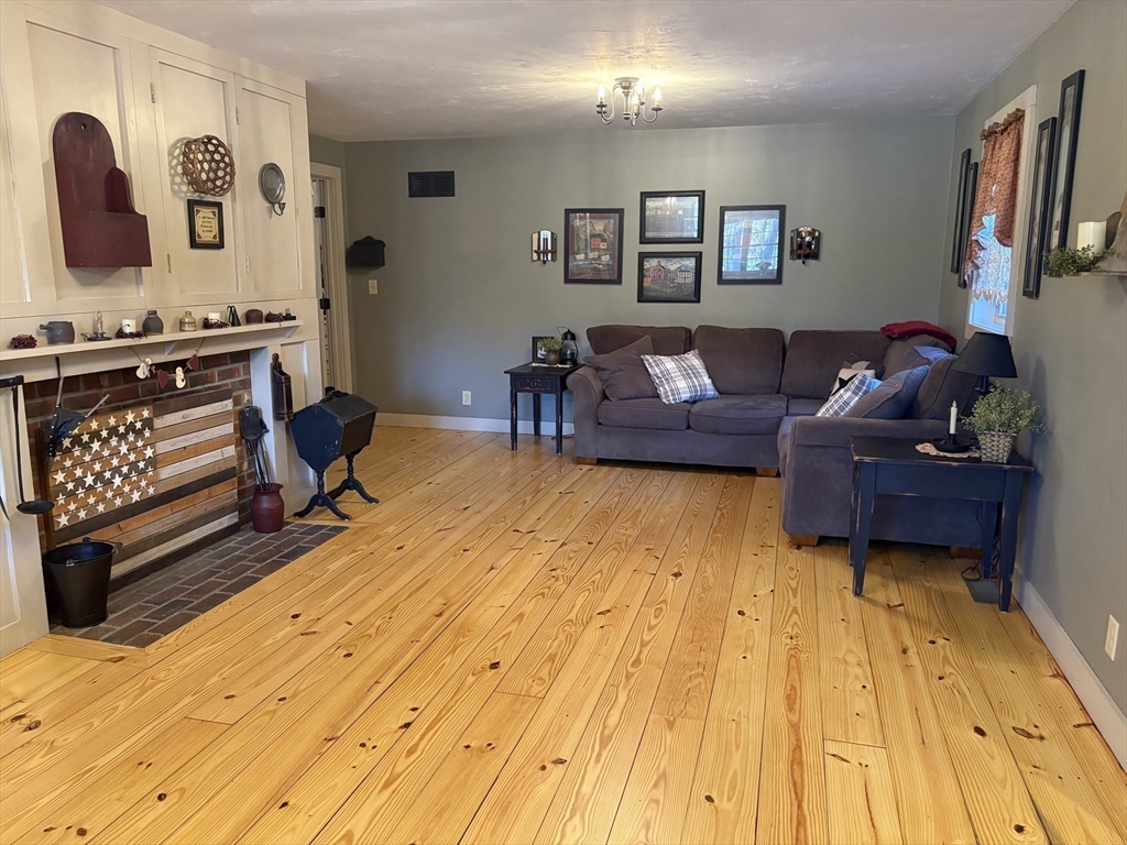 158 Purgatory Road Northbridge, MA 01588 - Photo 11 of 36