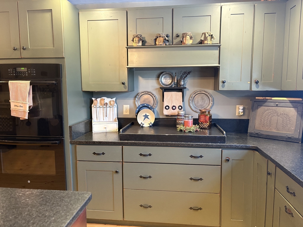 158 Purgatory Road Northbridge, MA 01588 - Photo 9 of 36