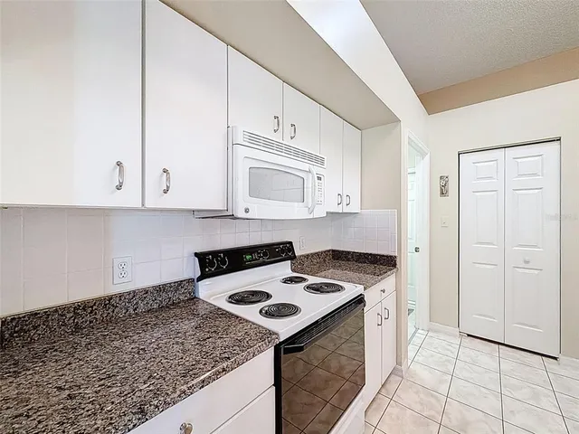 $279,000 | 5865 Macaw Place, Lakeland, FL 33809