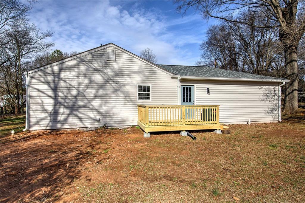 30 Grove Circle Cartersville, GA 30120 - Photo 30 of 33 a view of a house with a yard