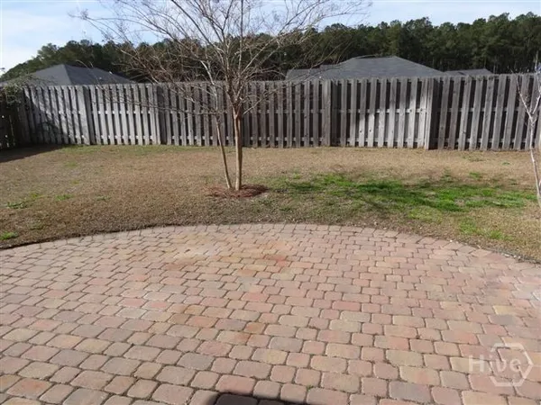 $2,100 | 185 Willow Oak Drive, Richmond Hill, GA 31324
