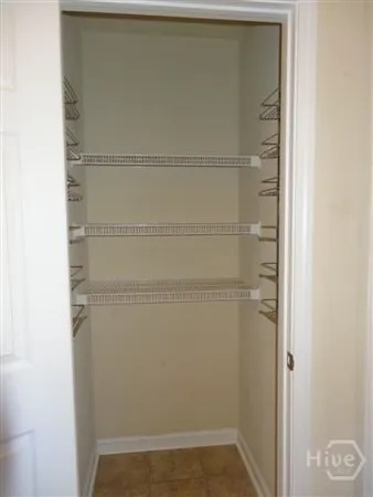 $2,100 | 185 Willow Oak Drive, Richmond Hill, GA 31324