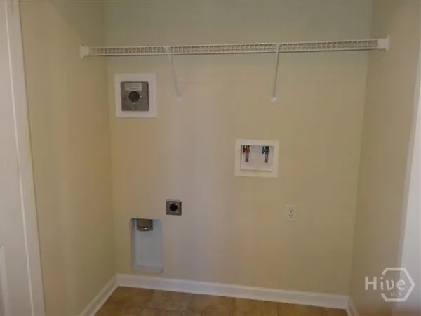 $2,100 | 185 Willow Oak Drive, Richmond Hill, GA 31324