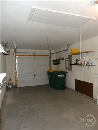 $2,100 | 185 Willow Oak Drive, Richmond Hill, GA 31324