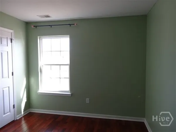 $2,100 | 185 Willow Oak Drive, Richmond Hill, GA 31324