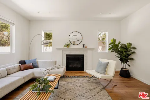 $1,799,000 | 5571 West 82nd Street, Los Angeles, CA 90045