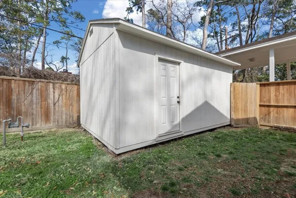 $295,000 | 20 Woody Creek Drive, Conroe, TX 77301
