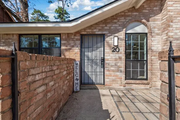 $295,000 | 20 Woody Creek Drive, Conroe, TX 77301