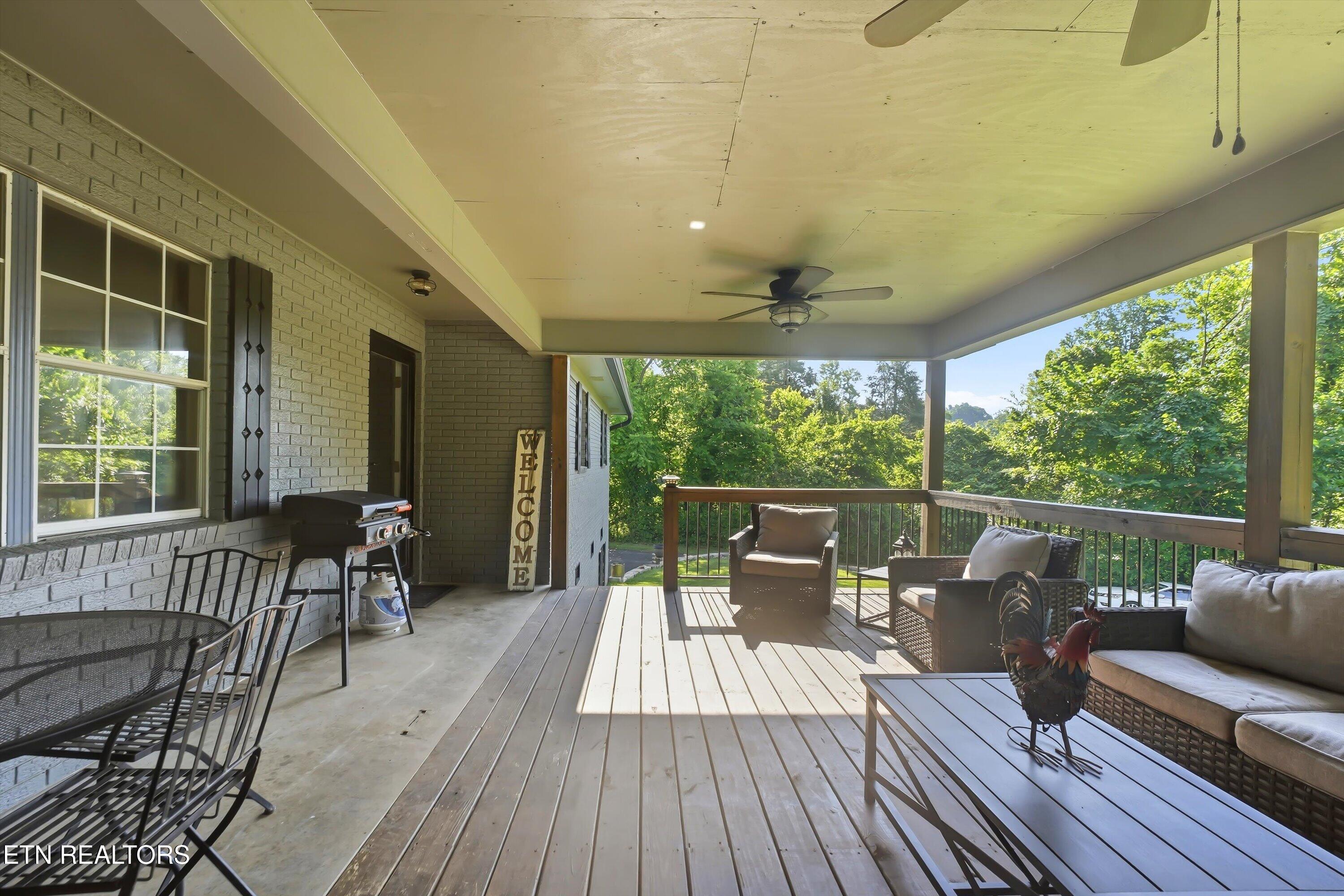 379 Wells Road Powell, TN 37849 - Photo 5 of 39 27-379 Wells Rd FINAL-25