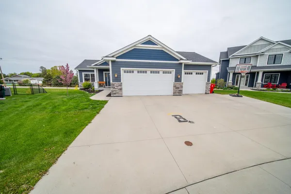 $599,000 | 695 Marcus Place Northeast, Byron, MN 55920