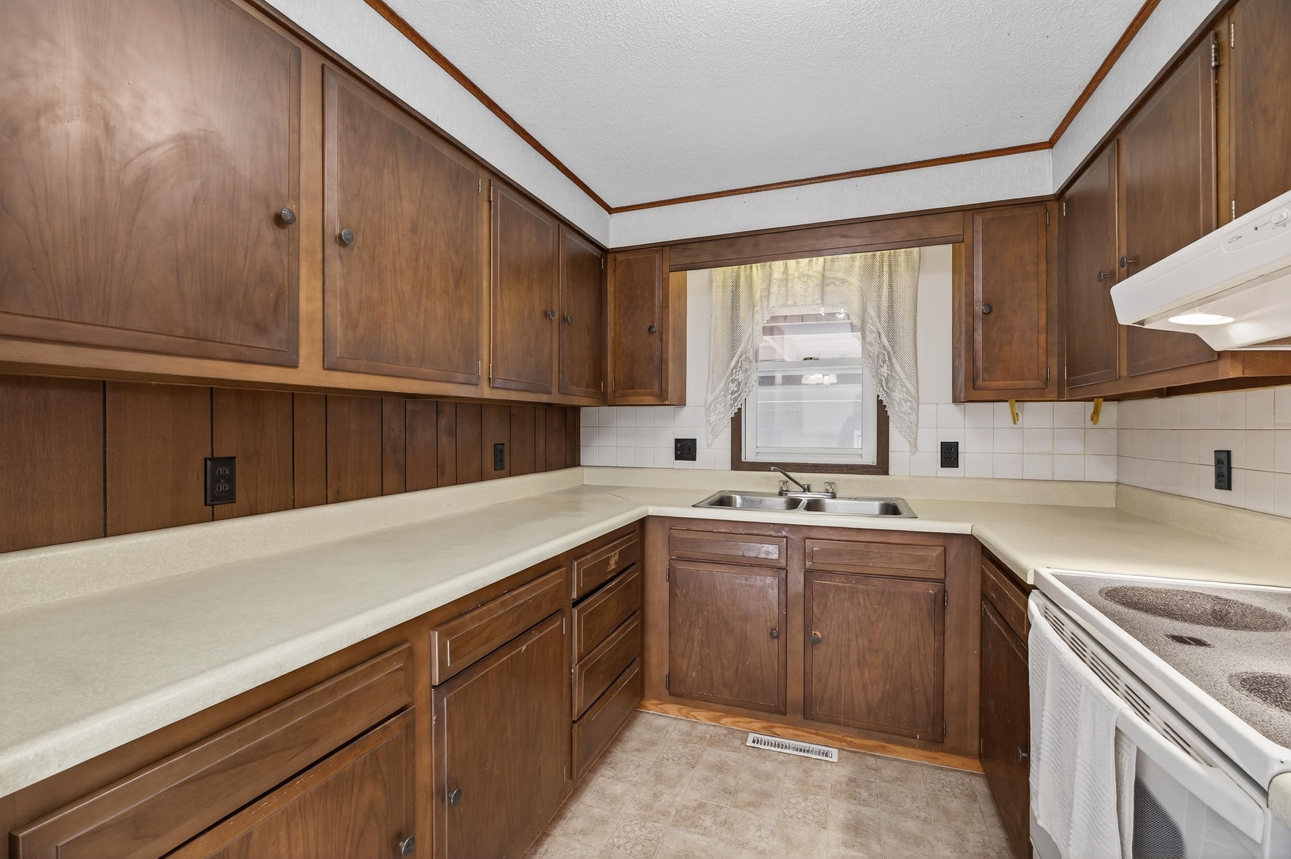 4555 Lynn Hill Road Nekoosa, WI 54457 - Photo 4 of 54