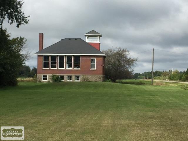 6720 Galbraith Line Road Croswell, MI 48422 - Photo 3 of 8
