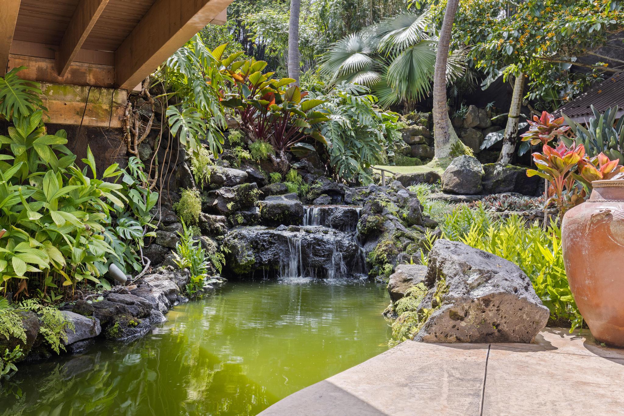 78-6737 Walua Road Kailua-Kona, HI 96740 - Photo 18 of 21 a view of a lake with a house