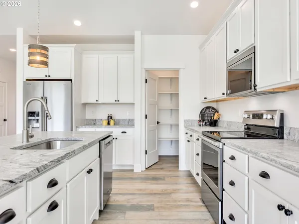 $674,900 | 35636 Bella Rdg Loop, Astoria, OR 97103