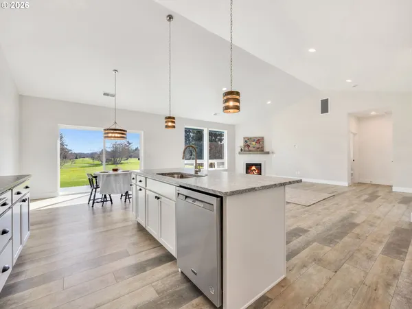 $674,900 | 35636 Bella Rdg Loop, Astoria, OR 97103