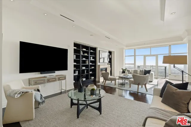 $5,750,000 | 10776 Wilshire Boulevard, Unit 1904, Los Angeles, CA 90024