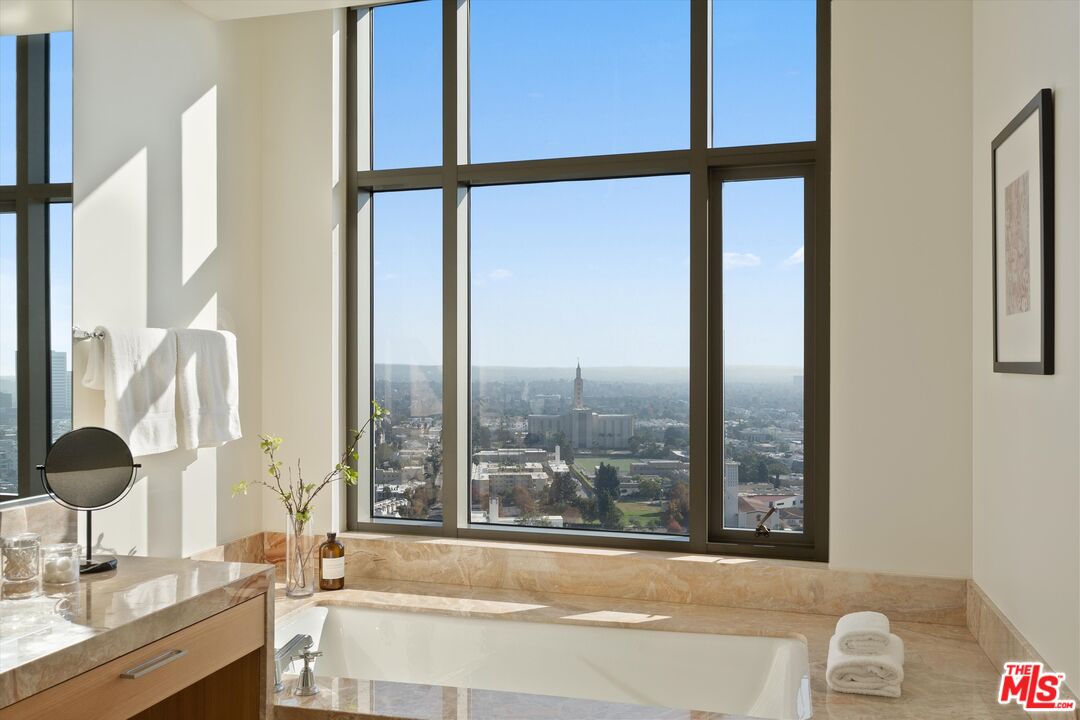 10776 Wilshire Boulevard, Unit 1904 Los Angeles, CA 90024 - Photo 12 of 26