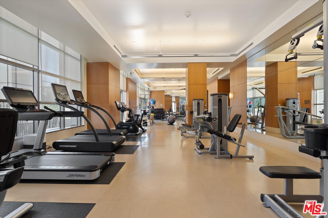 10776 Wilshire Boulevard, Unit 1904 Los Angeles, CA 90024 - Photo 22 of 26