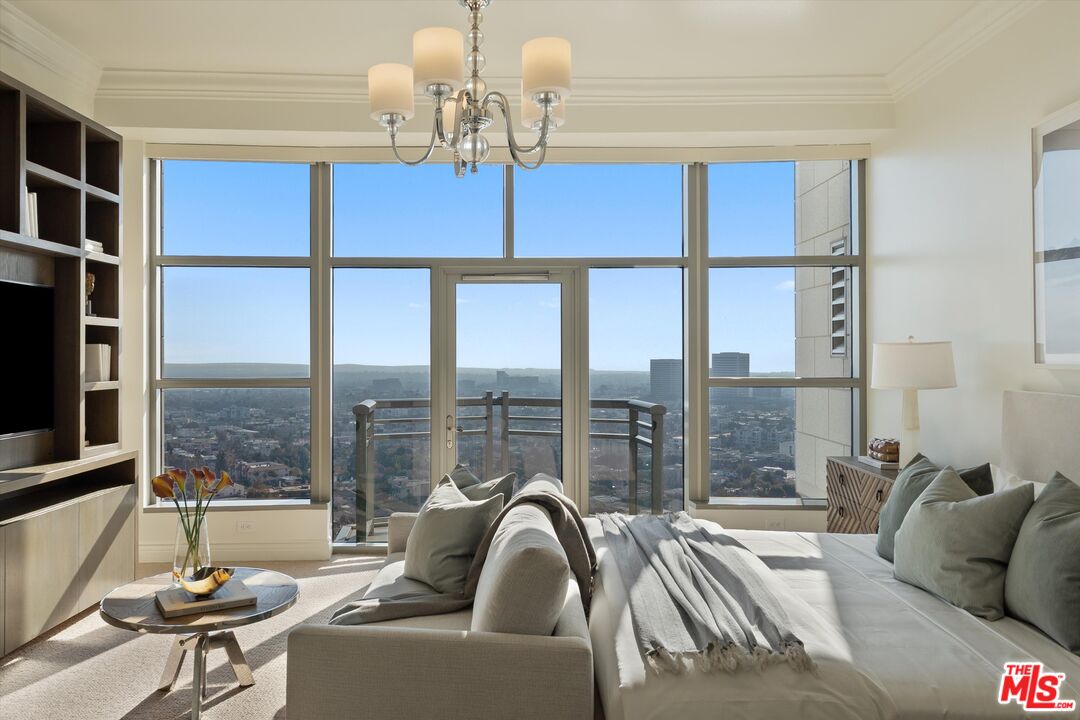 10776 Wilshire Boulevard, Unit 1904 Los Angeles, CA 90024 - Photo 7 of 26