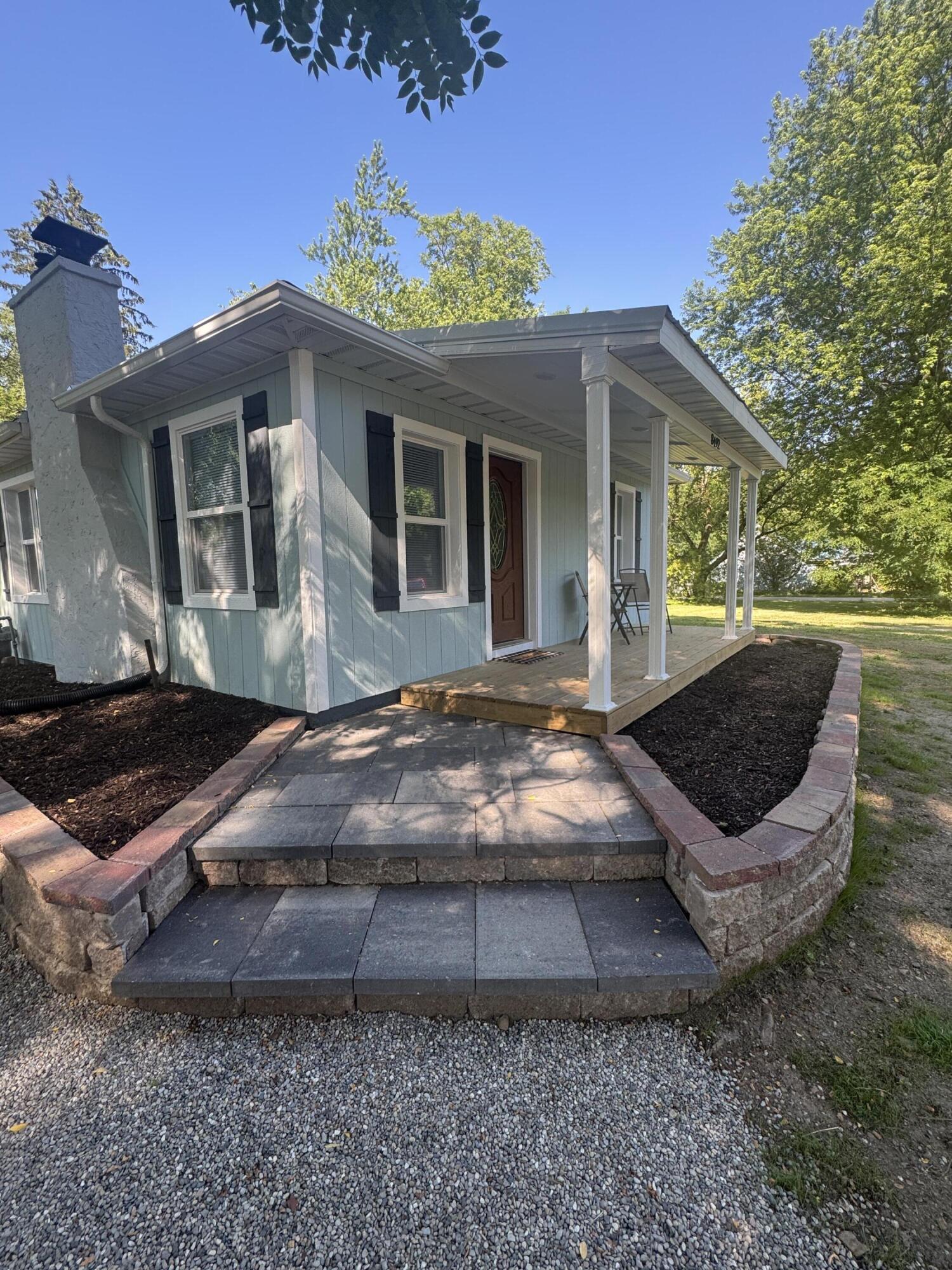 8492 North Walker Road New Carlisle, IN 46552 - Photo 3 of 20 1500x2000