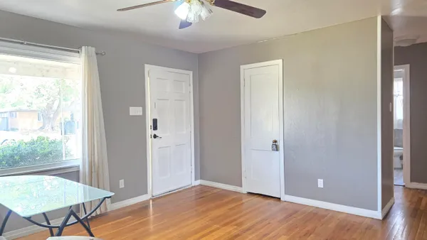 $1,700 | 2403 38th Street, Lubbock, TX 79412