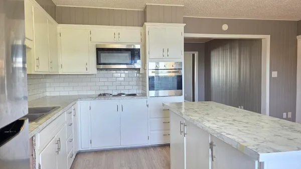 $1,700 | 2403 38th Street, Lubbock, TX 79412