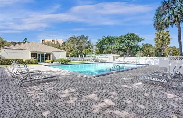 $2,000 | 3001 West Rolling Hills Circle, Unit 608, Davie, FL 33328