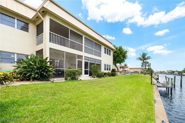 $179,000 | 909 Southeast 46th Lane, Unit 104, Cape Coral, FL 33904