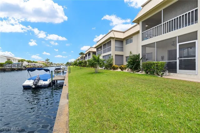 $179,000 | 909 Southeast 46th Lane, Unit 104, Cape Coral, FL 33904