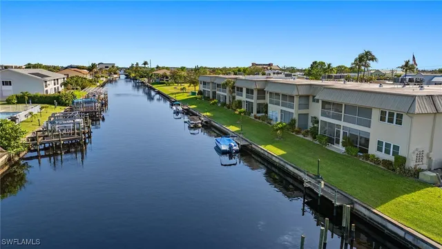 $179,000 | 909 Southeast 46th Lane, Unit 104, Cape Coral, FL 33904