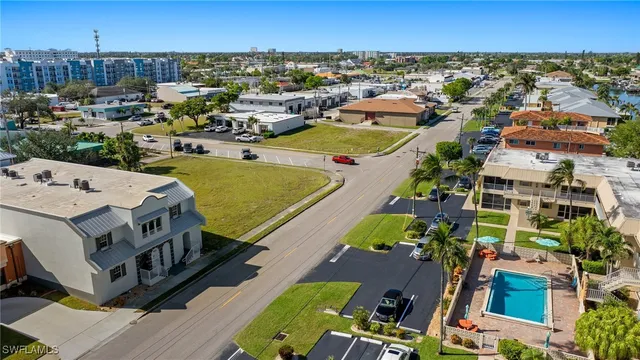 $179,000 | 909 Southeast 46th Lane, Unit 104, Cape Coral, FL 33904