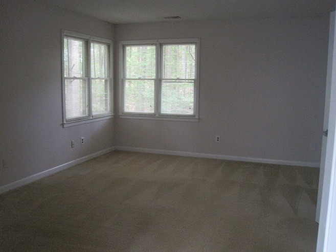 314 King George Loop Cary, NC 27511 - Photo 21 of 23 an empty room with a window