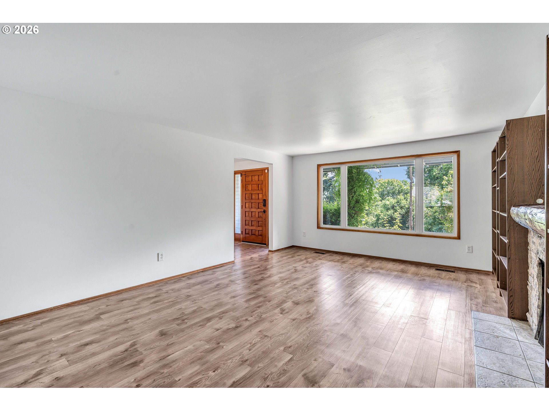 8025 Southwest Schiller Road Portland, OR 97225 - Photo 8 of 48